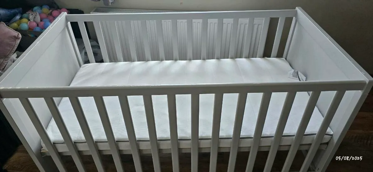 Cot - Image 1