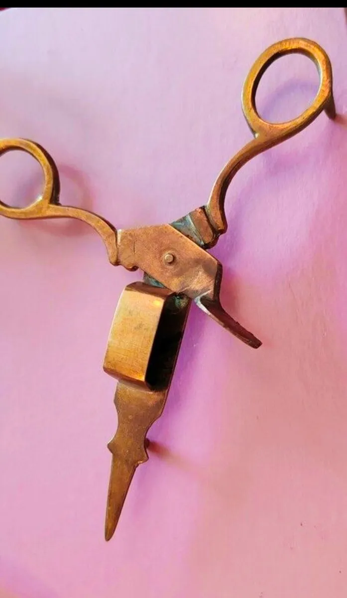 Vintage brass candle snuffer - Image 4