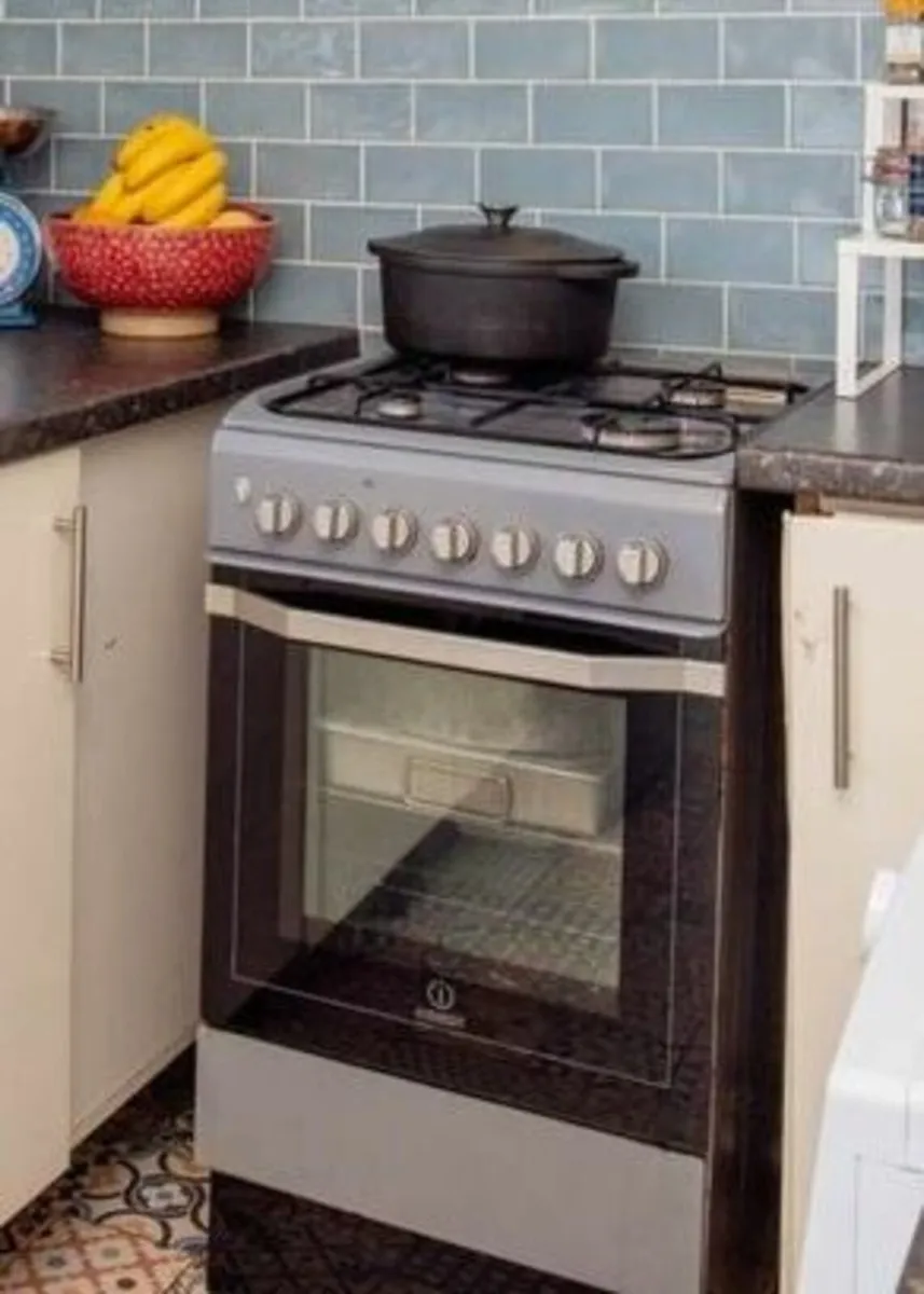 Indesit gas / electric cooker