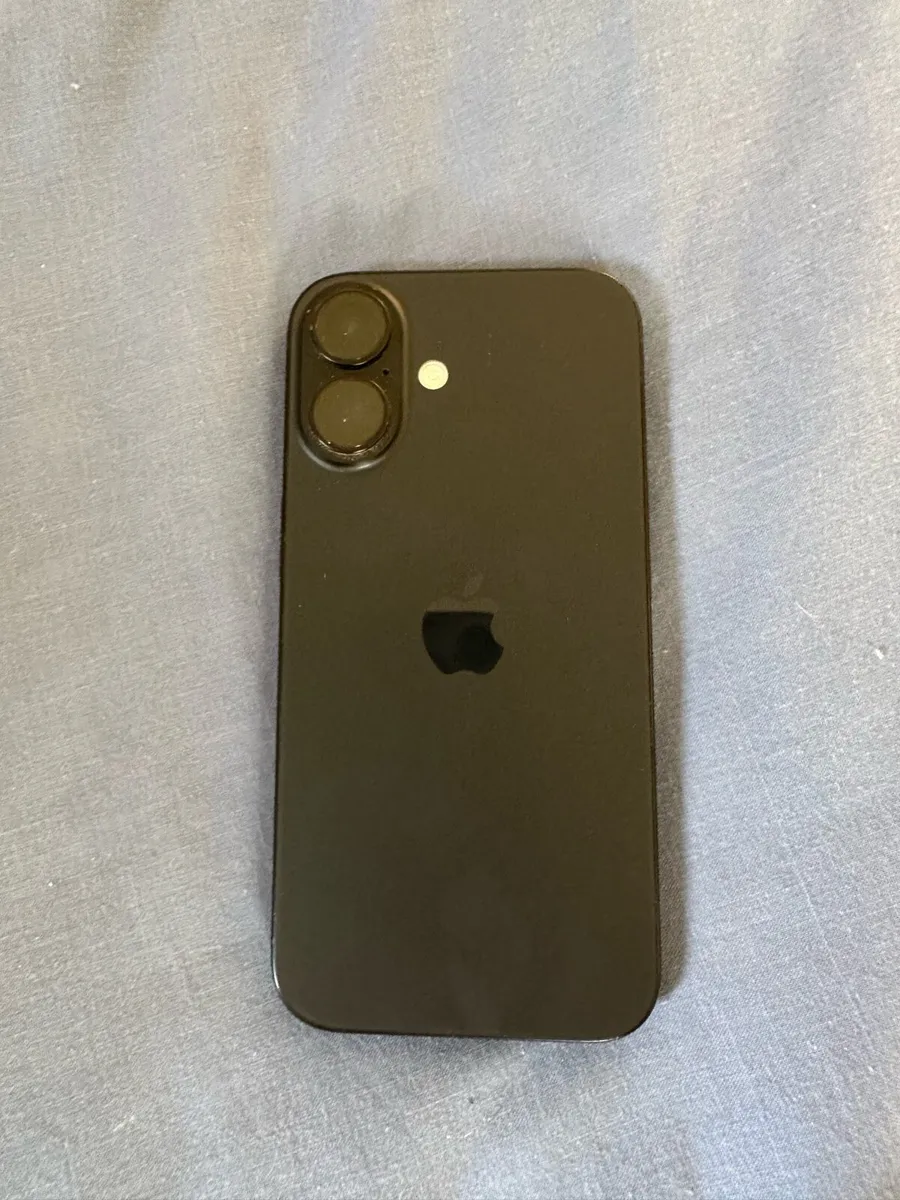 IPhone 16 - Image 1