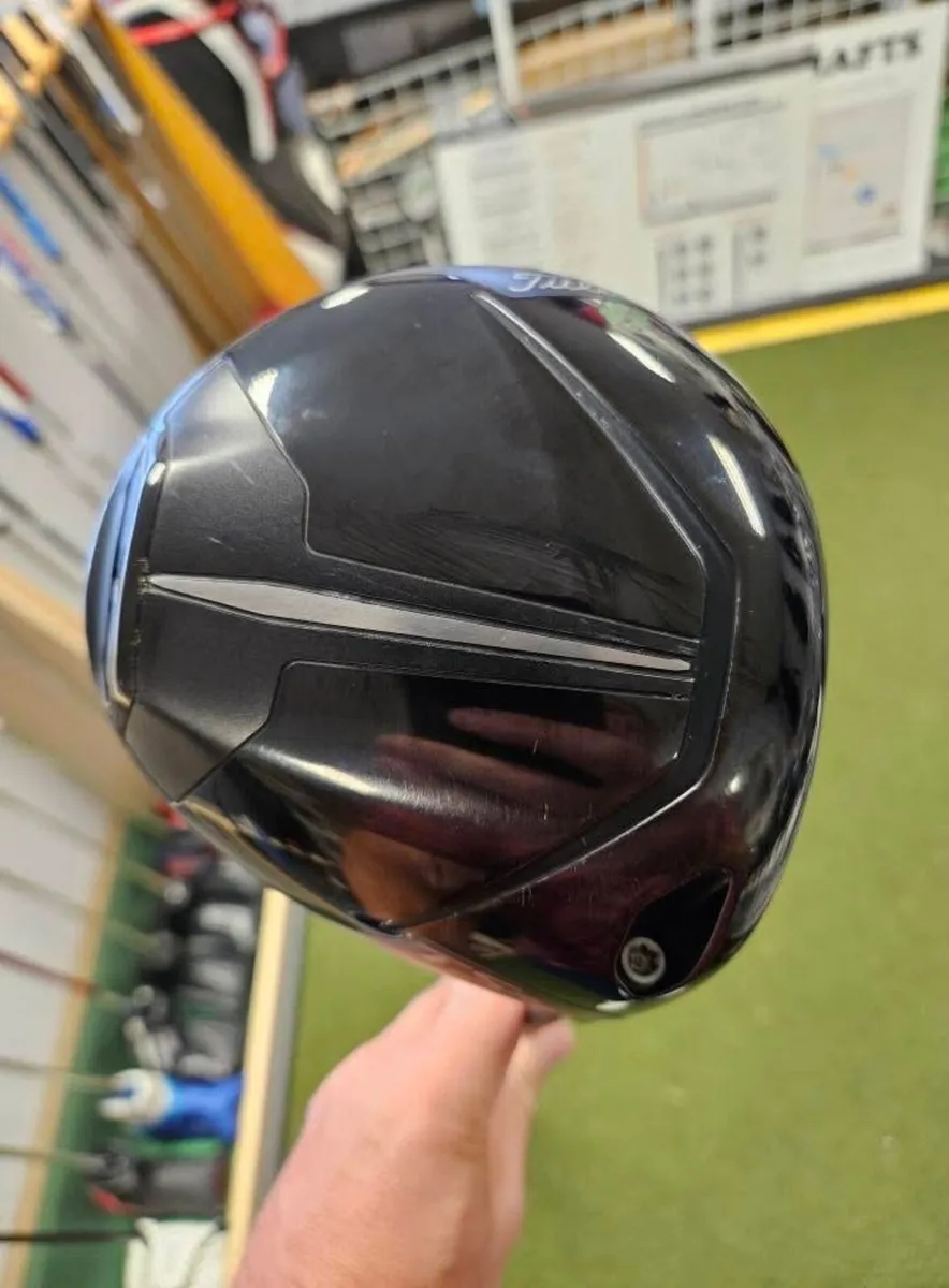 Titleist TSr2 Driver - Image 1
