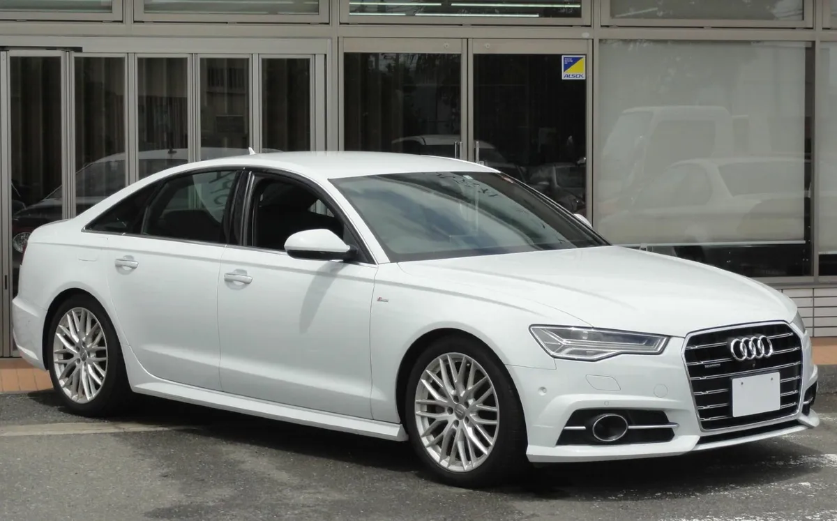 🔹 Audi A6 S Line Quattro  2018 Direct from Japan - Image 3