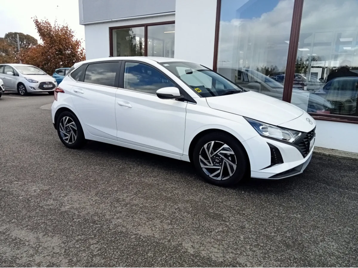 Hyundai i20 DELUXE PLUS 5DR - Image 3