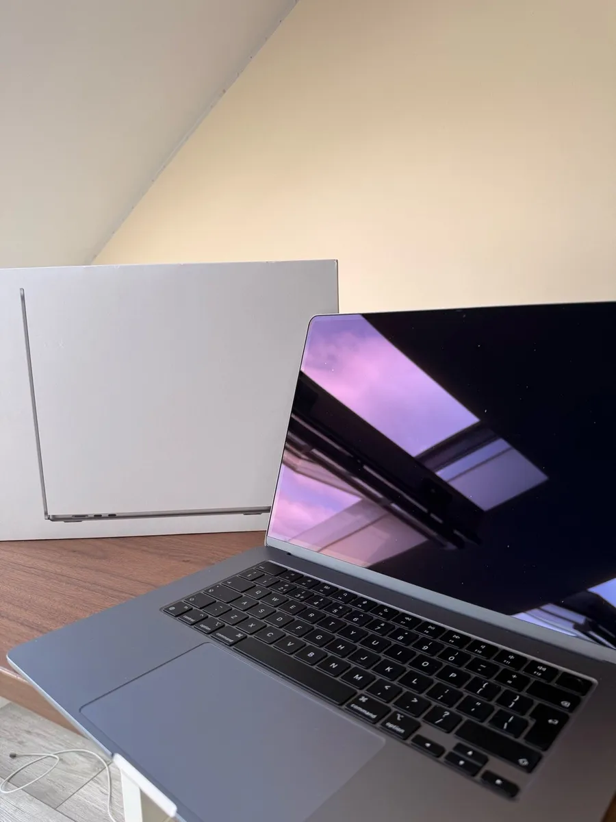 MacBook Air 15inch M3 16GB 256GB - Image 1