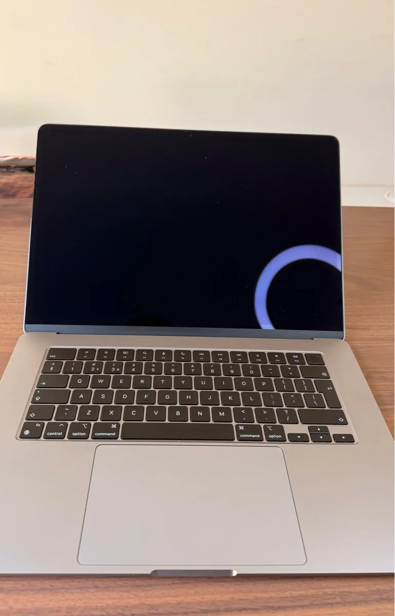 MacBook Air 15inch M3 16GB 256GB - Image 2