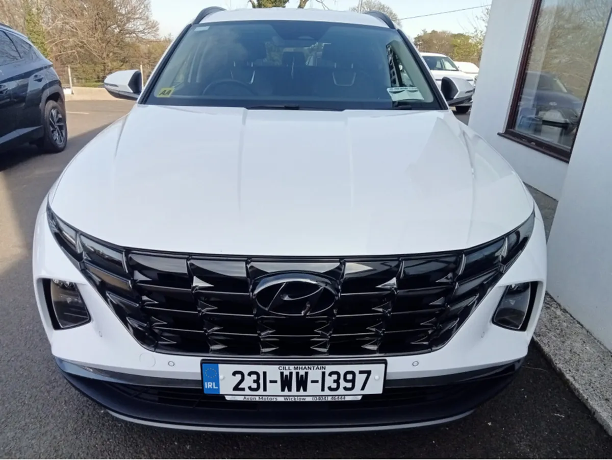 Hyundai Tucson IX35 EXECUTIVE PLUS 5DR - Image 2