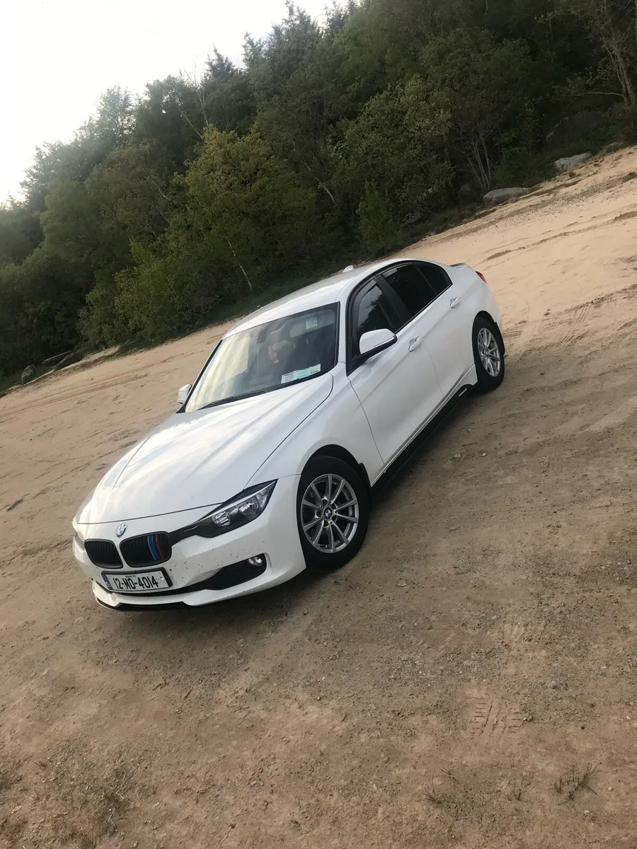 BMW 320d F30 2012 - Image 2