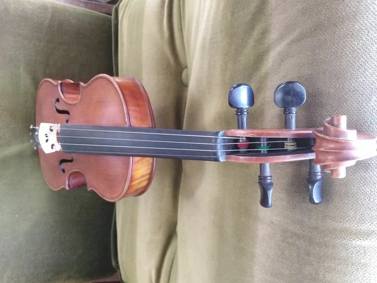 Veracini Full size violin by Hidersine - Image 3