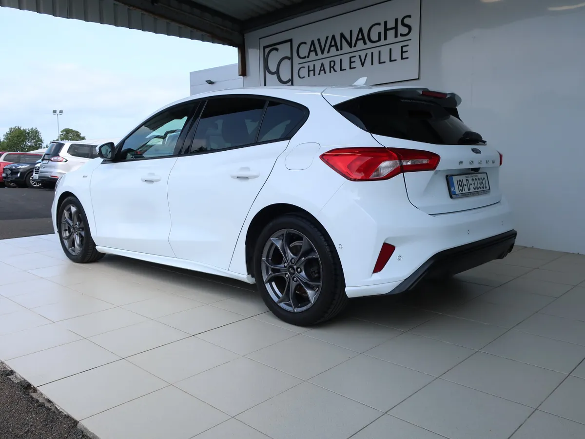2019 FORD FOCUS 1.5TDCi ST-LINE AUTO 5DR - Image 4
