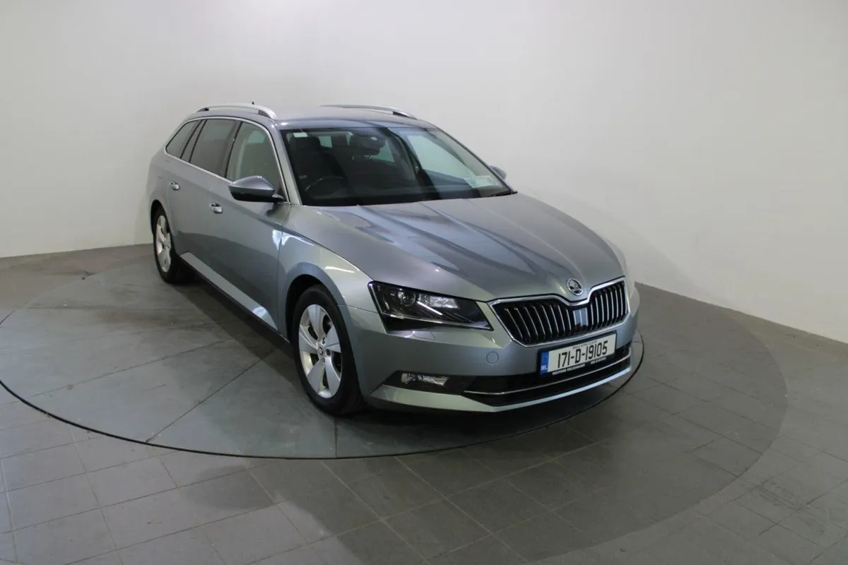 Skoda Superb 2.0 TDI 150bhp Style Combi - Image 1