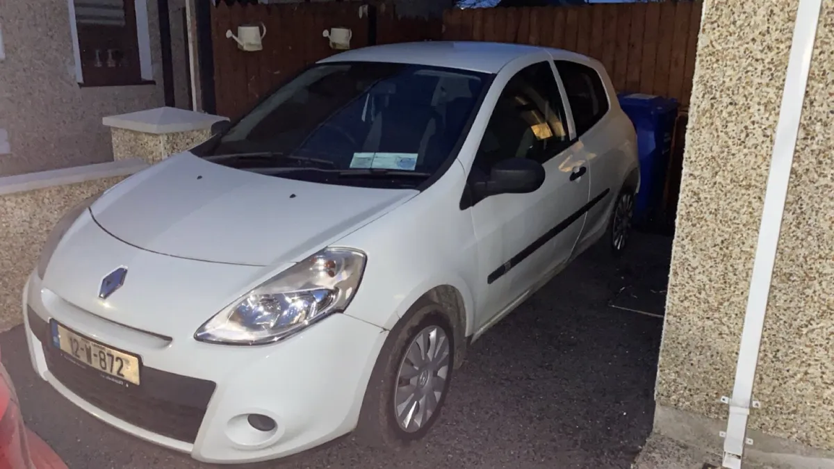 Renault Clio 2012 - Image 1