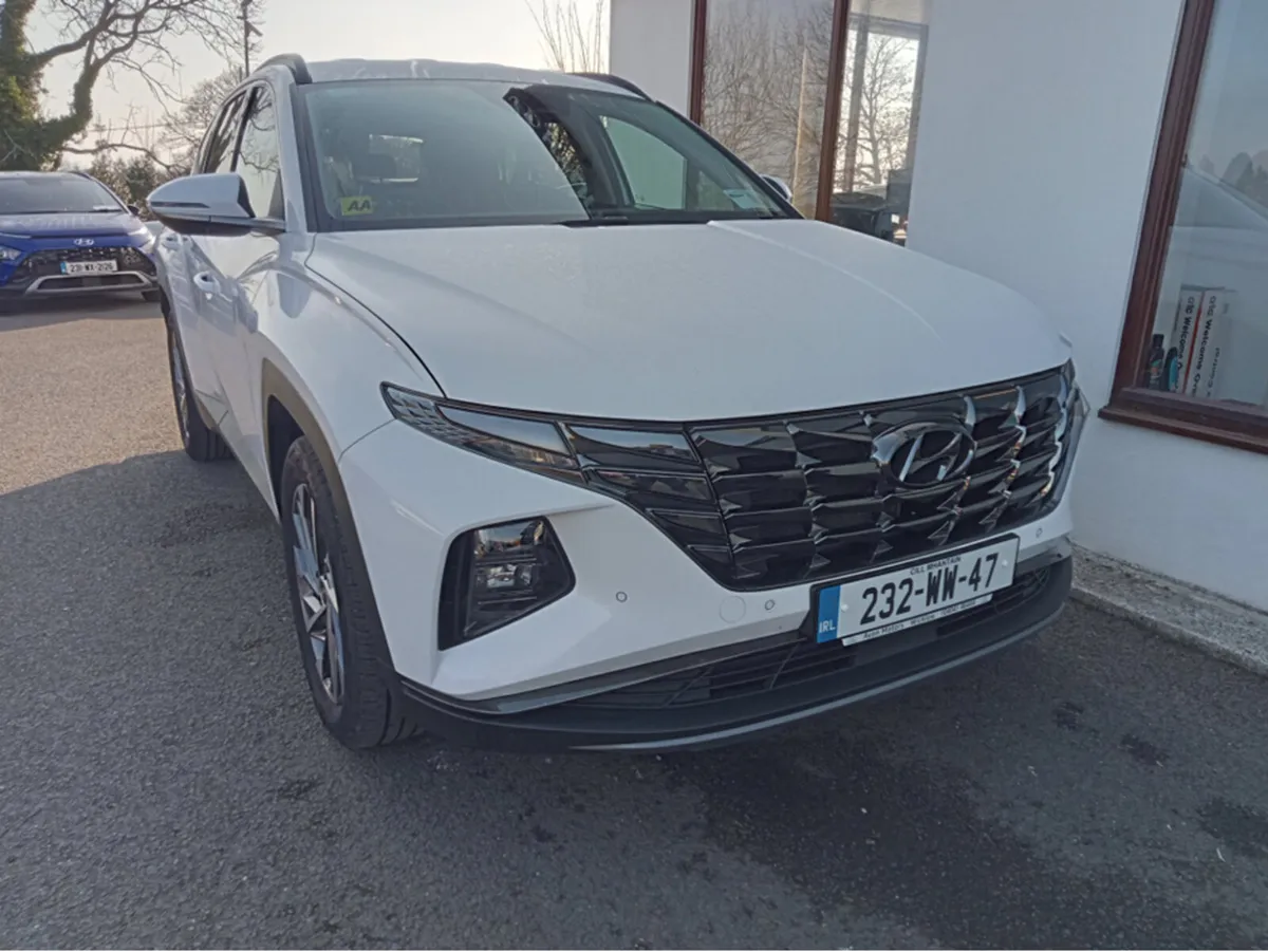 Hyundai Tucson IX35 EXECUTIVE PLUS 5DR - Image 1