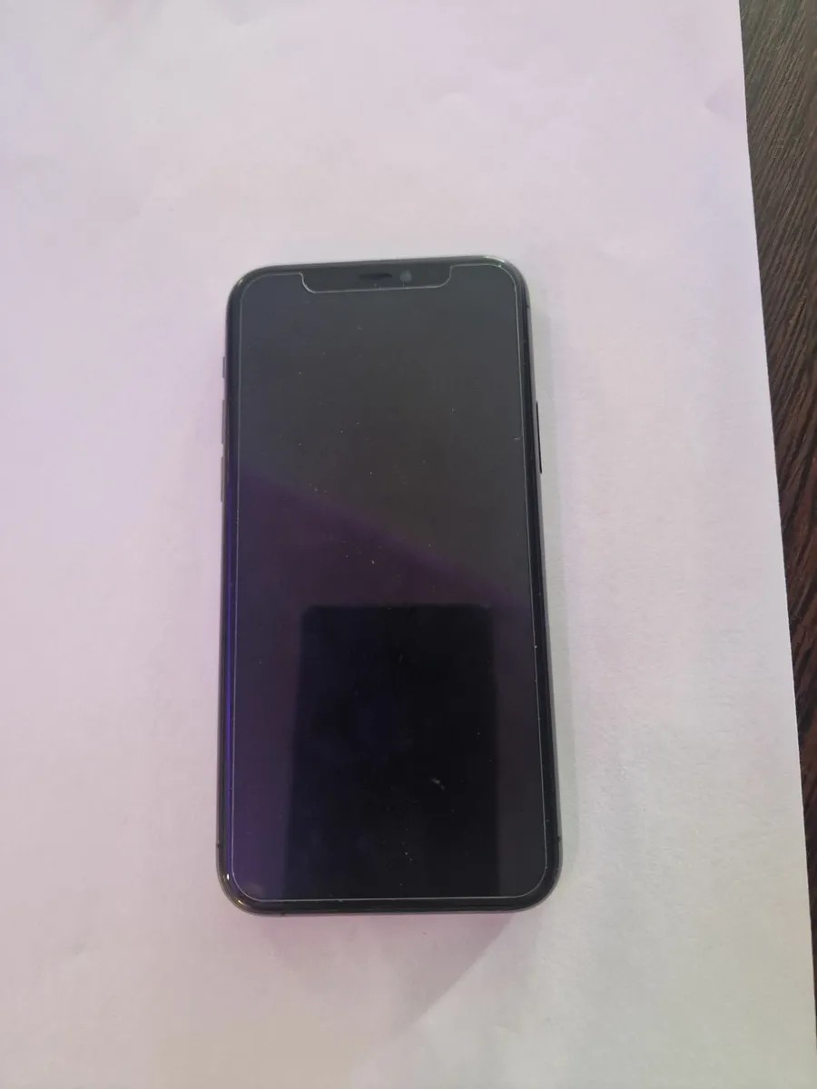 I phone 11 - Image 2