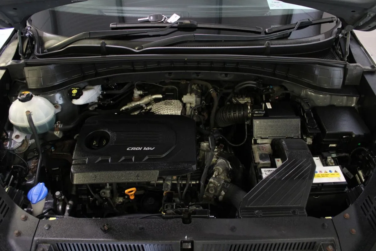 Hyundai Tucson 1.7 D Premium - Image 4
