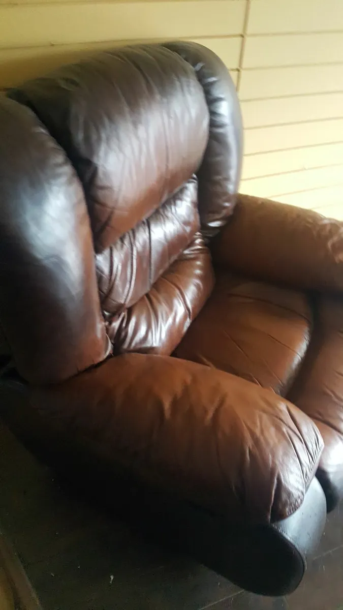 Armchair - Image 3