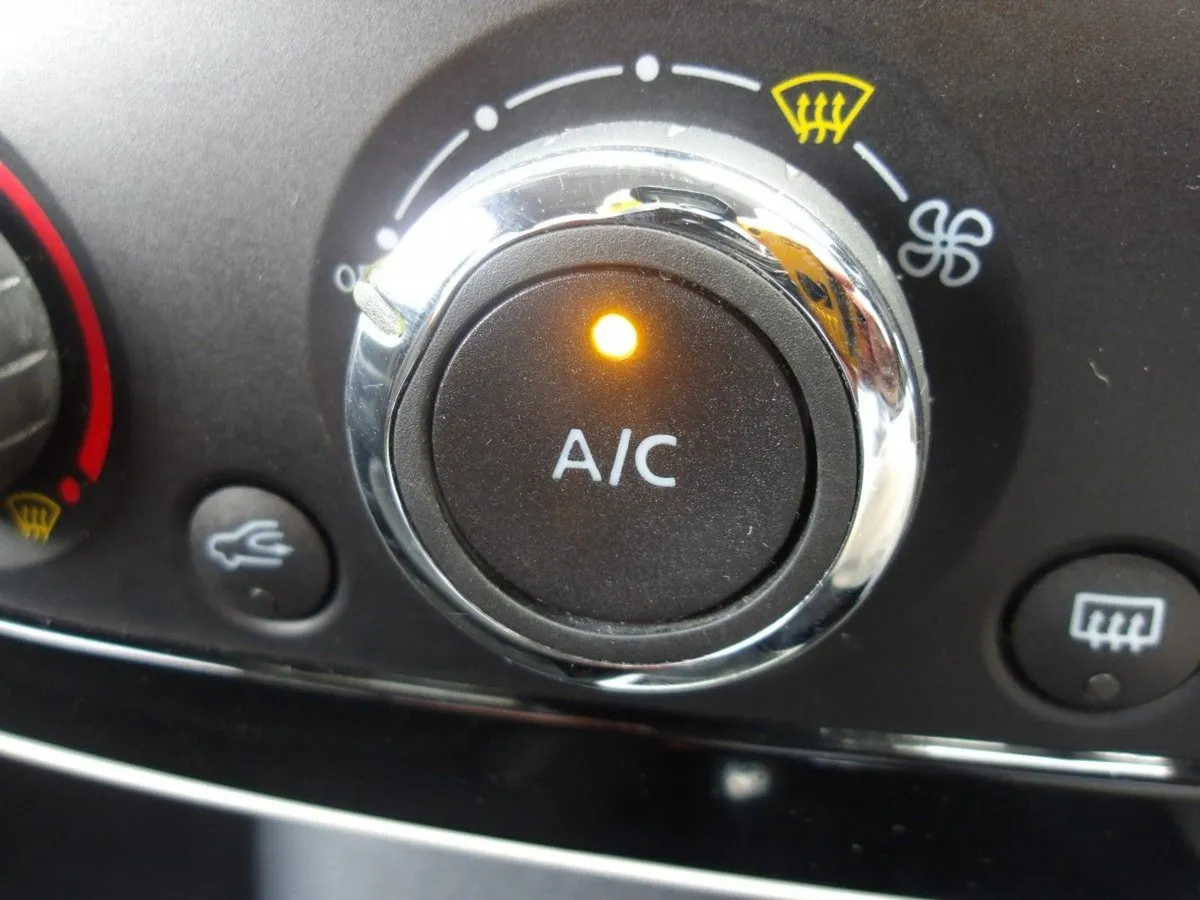 Renault Captur dCi 90 Expression - Image 4