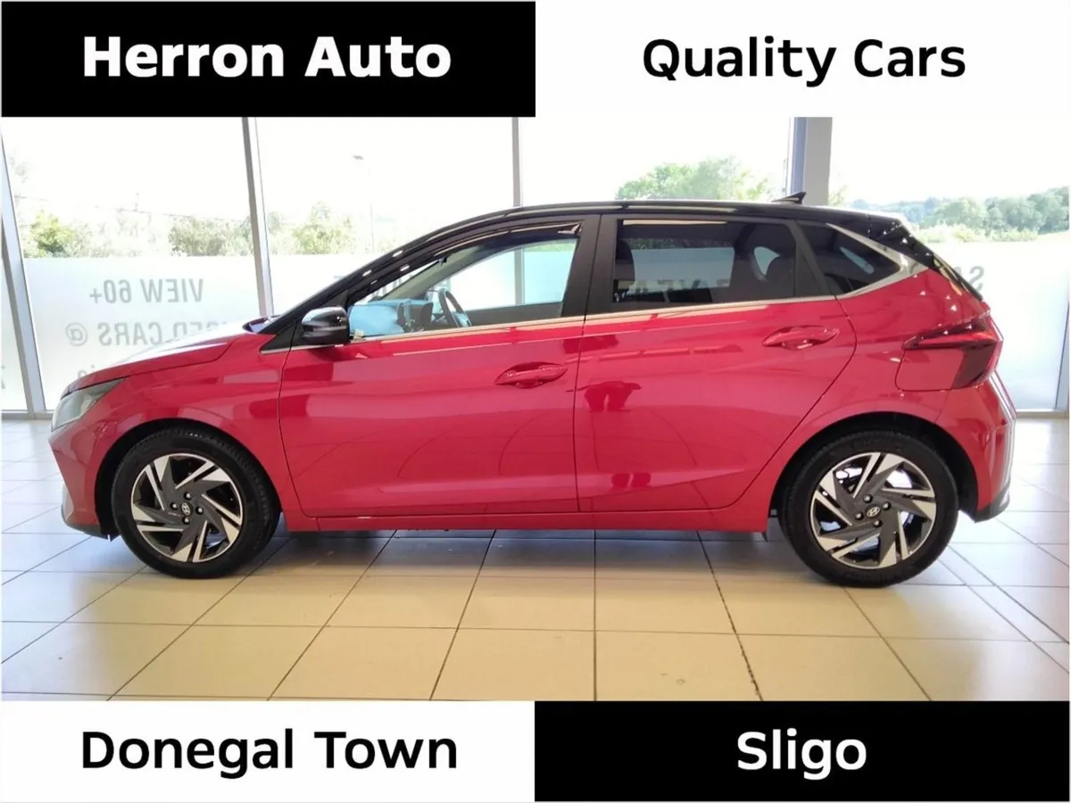 Hyundai i20 Deluxe 1.2 Petrol 5DR - 2 Tone - Image 2