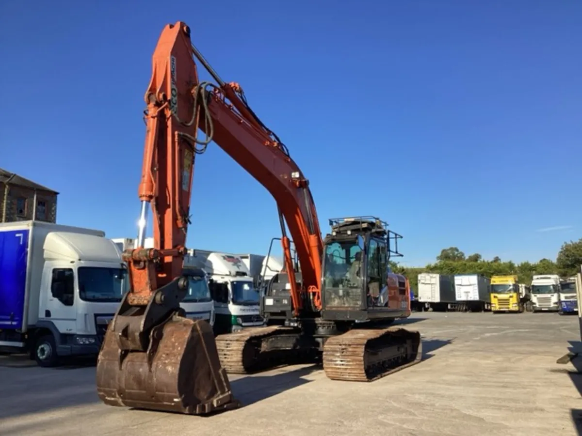 2018 Hitachi ZX250LC-6 Tracked Excavator - Image 1