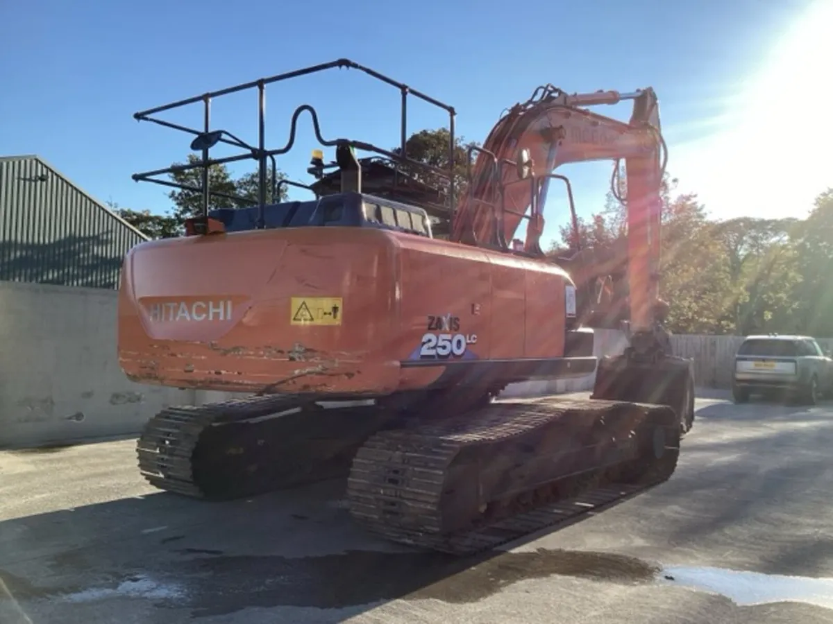 2018 Hitachi ZX250LC-6 Tracked Excavator - Image 4