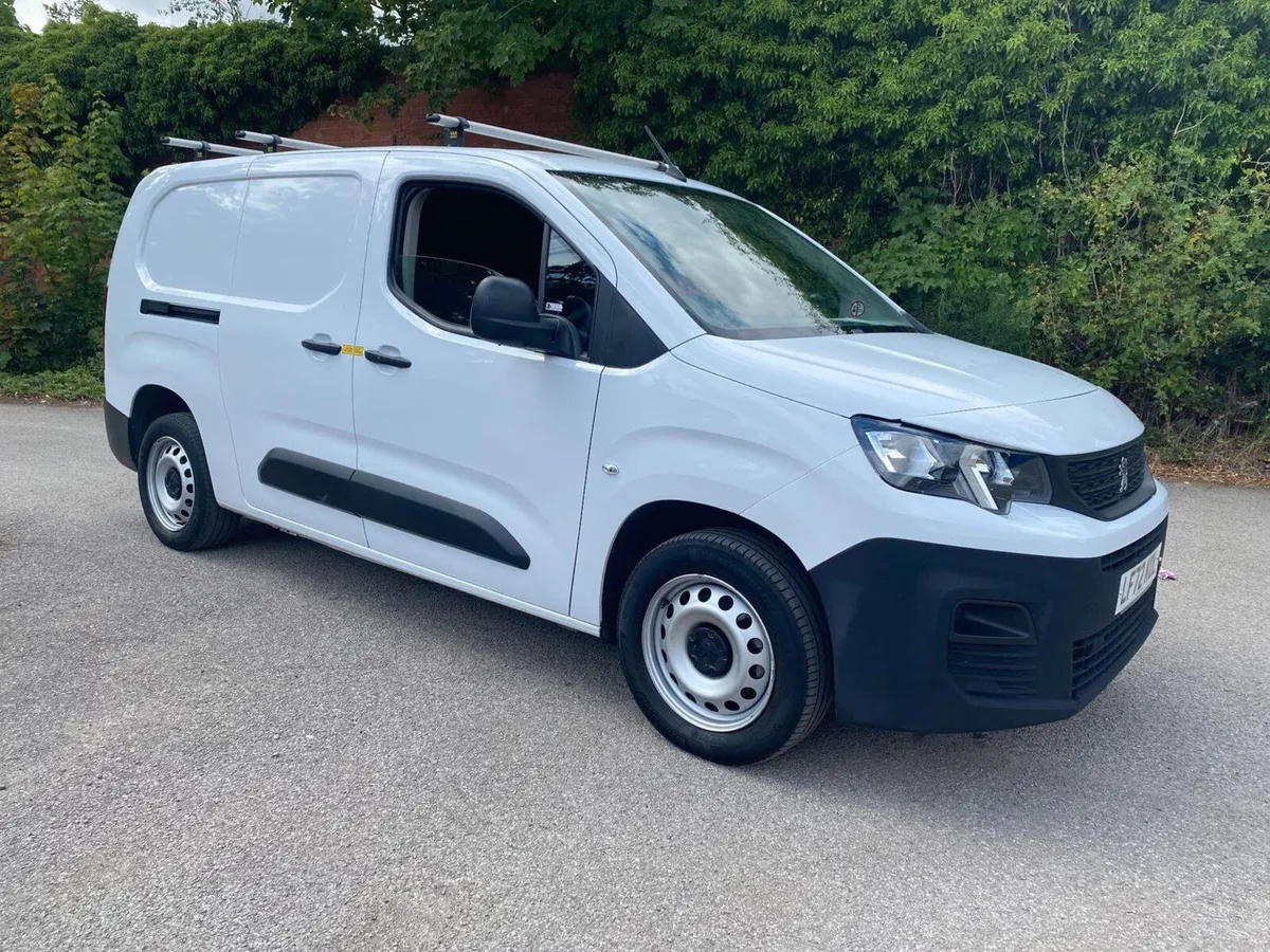 Peugeot Partner Lwb + aircon + CarPlay +fsh - Image 1