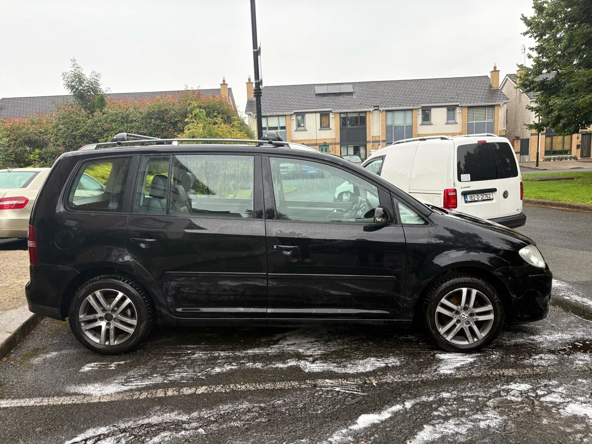 Vw Touran (7seater) - Image 2