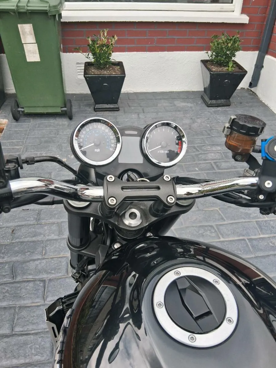 Kawasaki Z900RS - Image 4