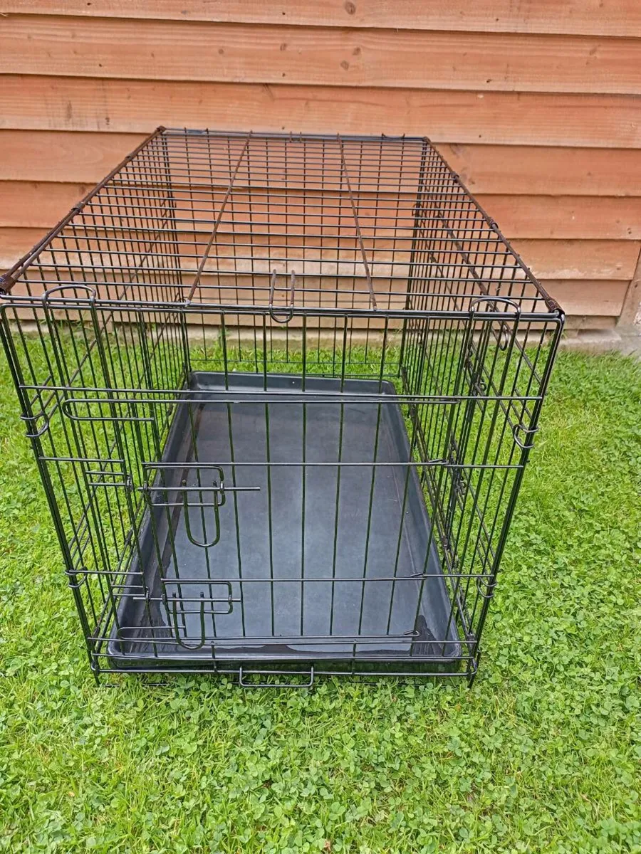 Medium dog travel cage. - Image 1