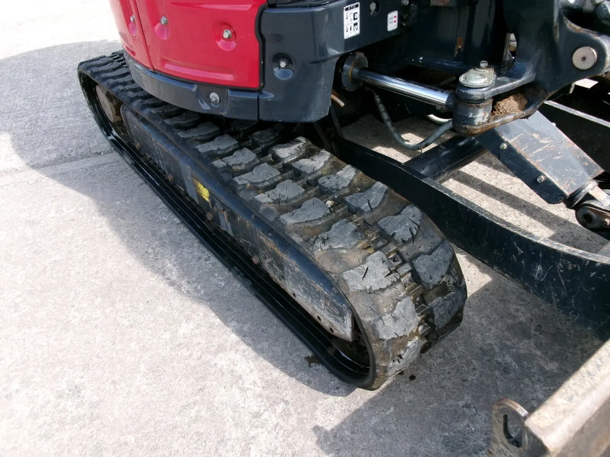 Yanmar VIO33 - Image 4