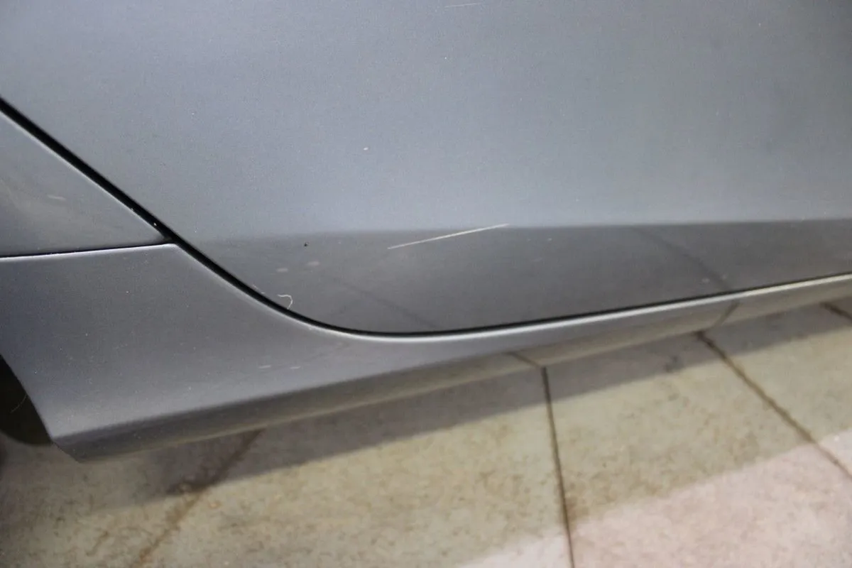 Volvo V40 1.6 T2 120PS SE Leather - Image 4