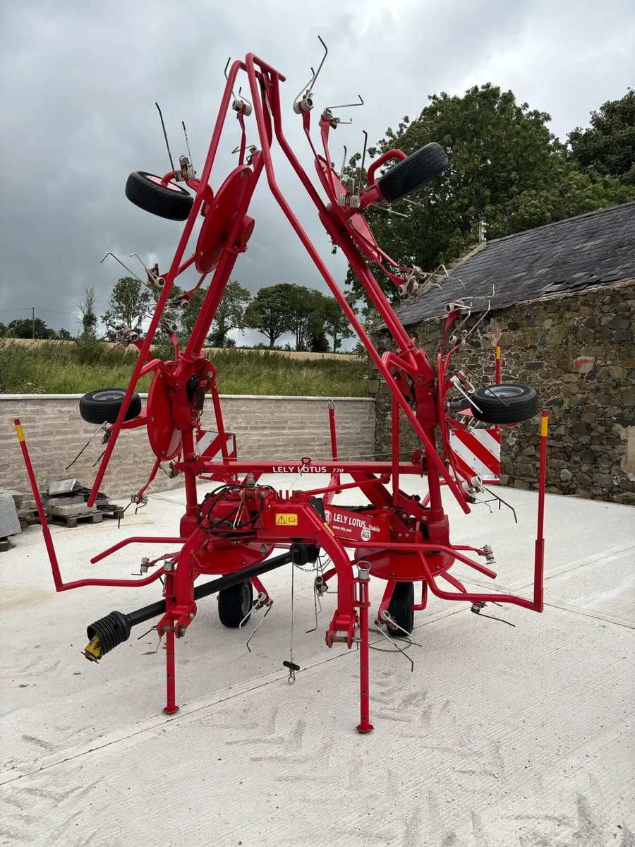 Lely Lotus 770 Tedder - Image 1