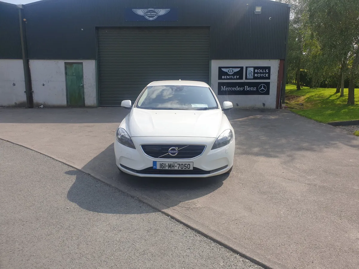 Volvo V40 2016.Auto/R.CAMERA. - Image 1