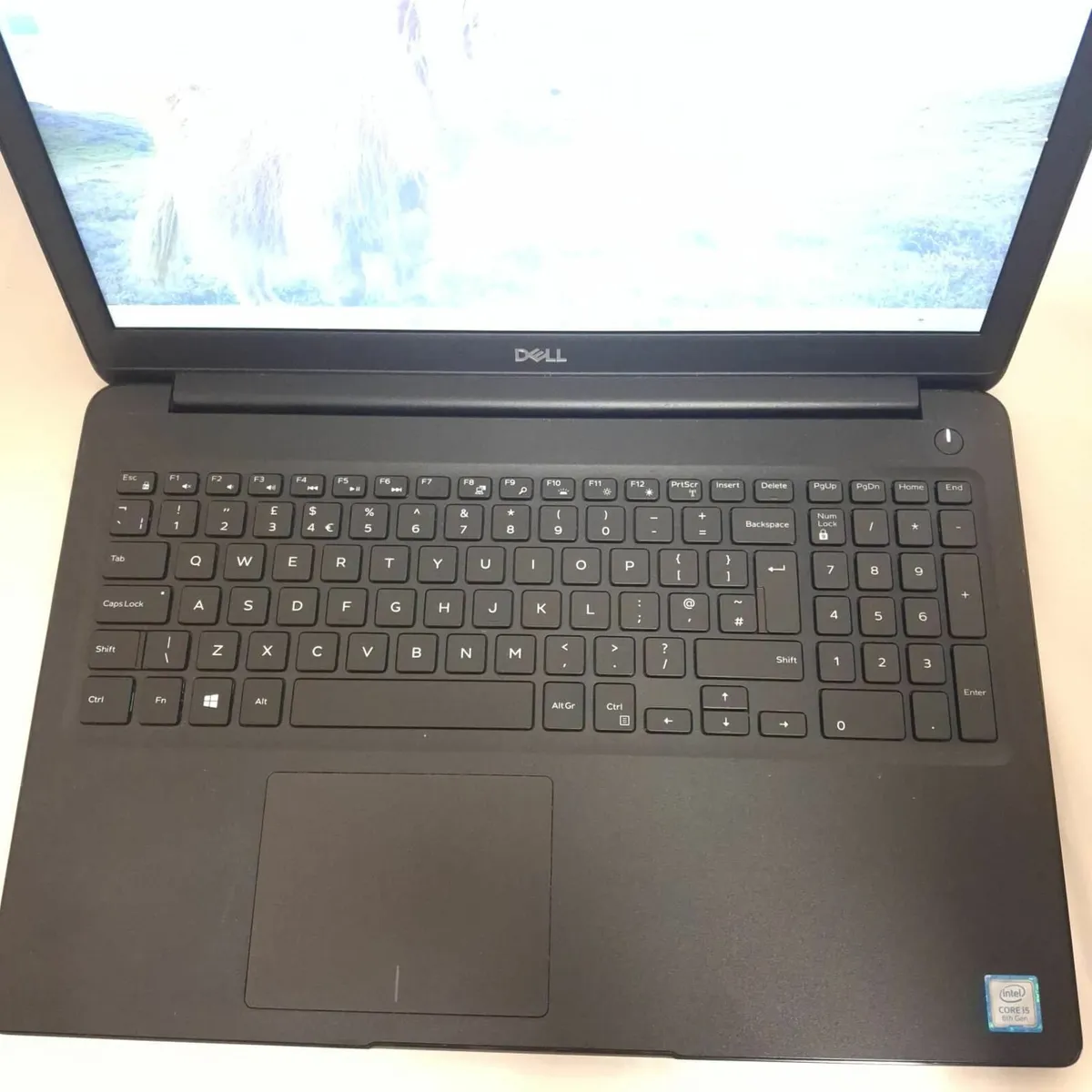 Dell Latitude 3500 Laptop | i5-8265U | 16GB RAM | - Image 2