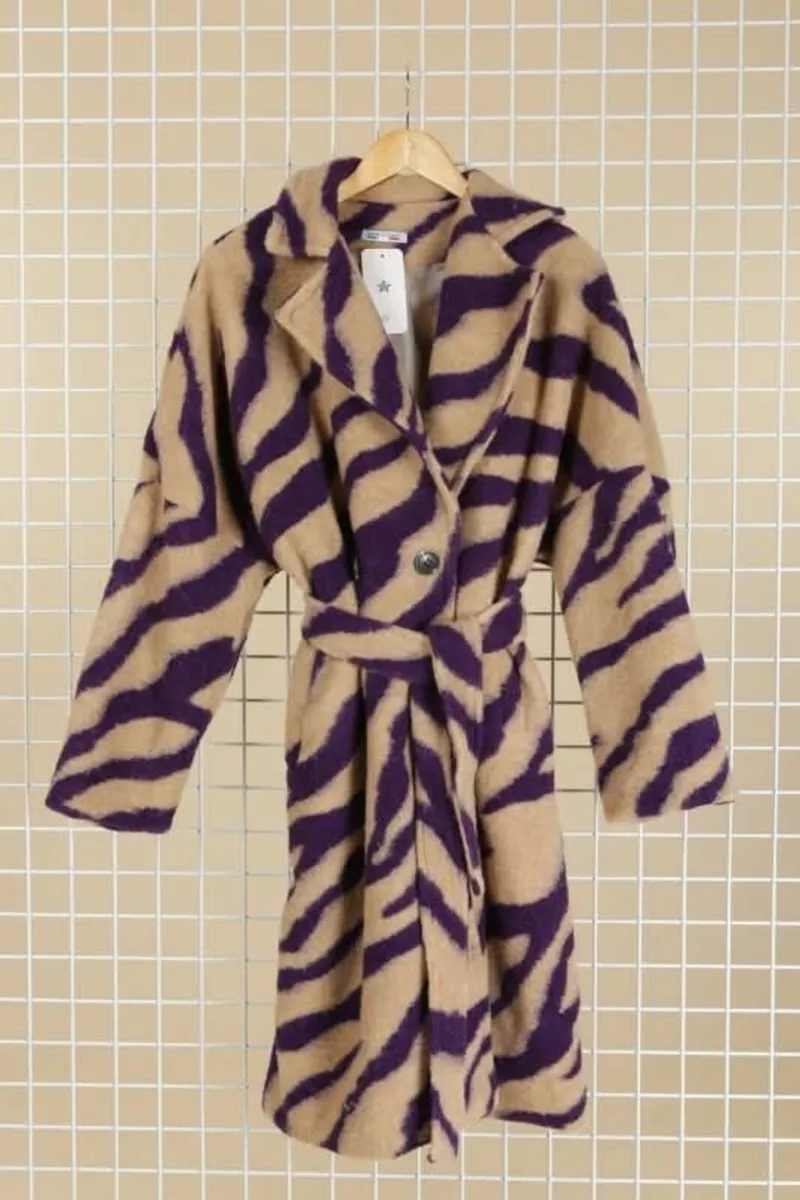 Plus sz coats one sz fits 18/22 - Image 1