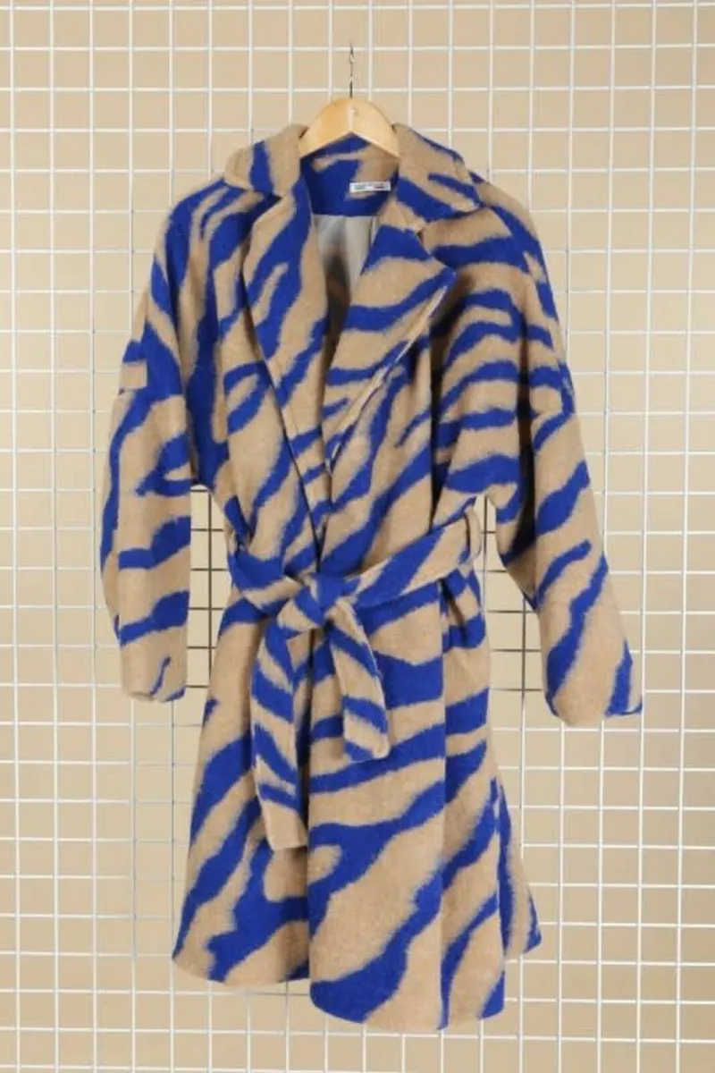 Plus sz coats one sz fits 18/22 - Image 2