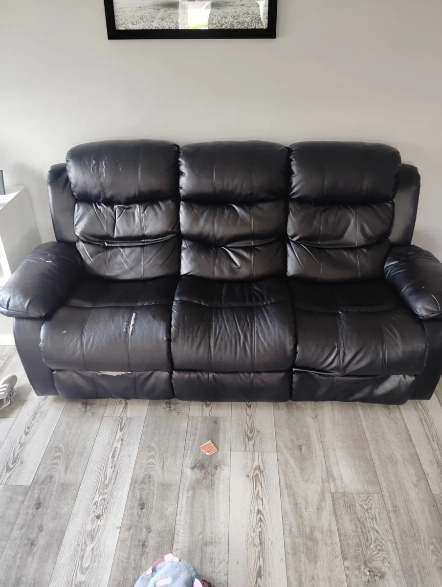 3 and 2 seater sofa - Image 1