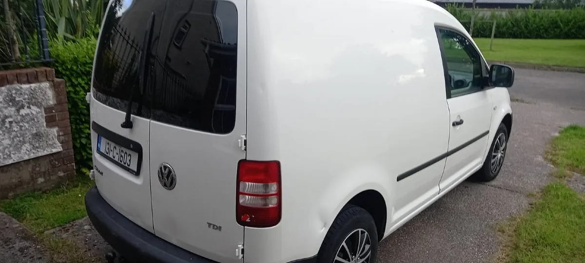Volkswagen Caddy 2013 - Image 3