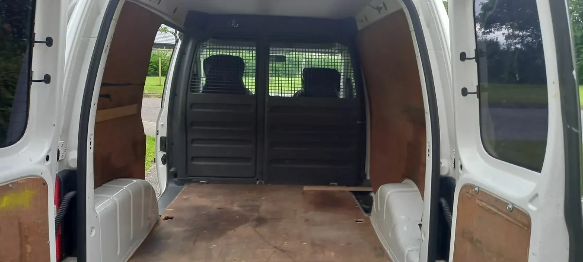 Volkswagen Caddy 2013 - Image 4