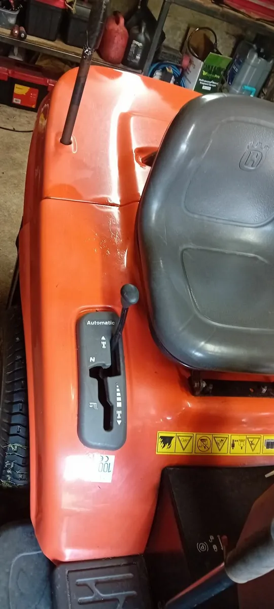 Ride on lawnmower - Image 3