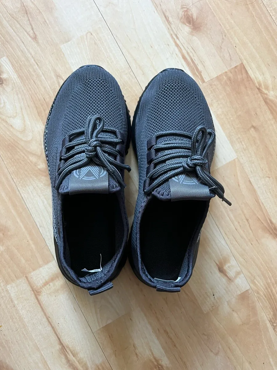 Shoe , D12 - Image 3