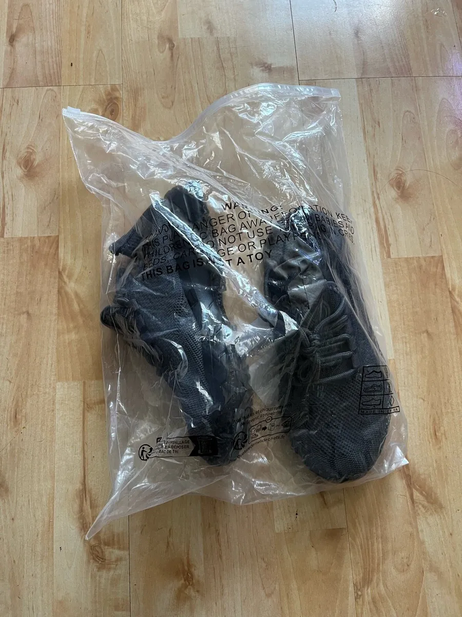 Shoe , D12 - Image 4