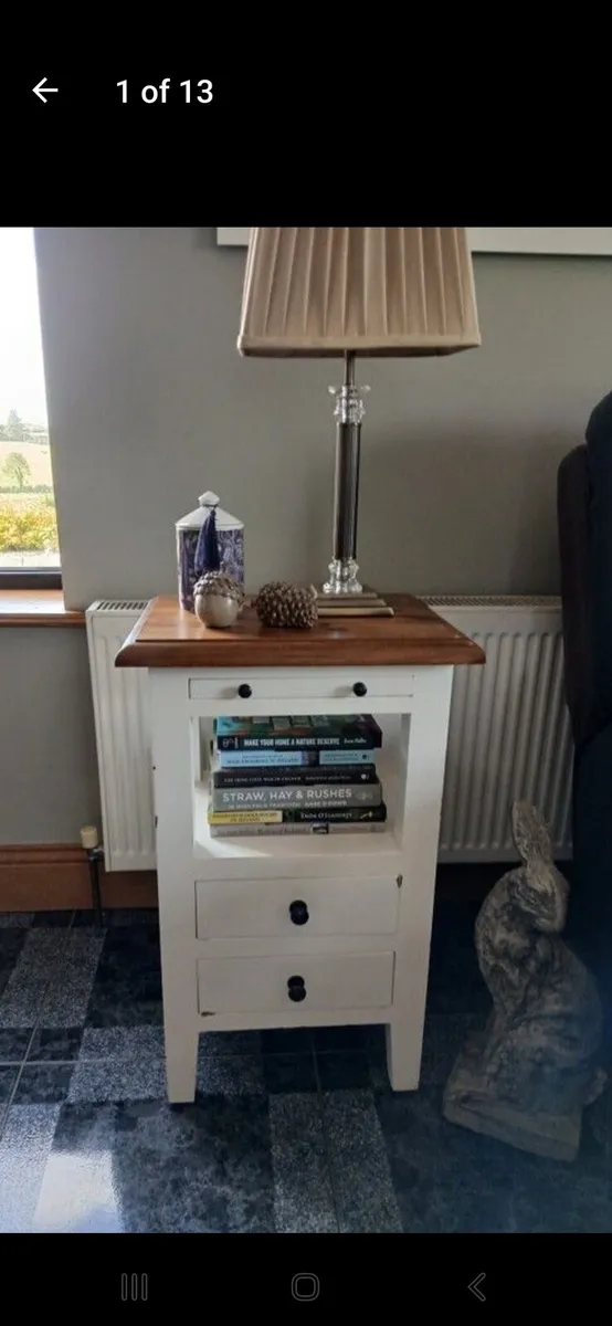 Solid wood lamp table - Image 1
