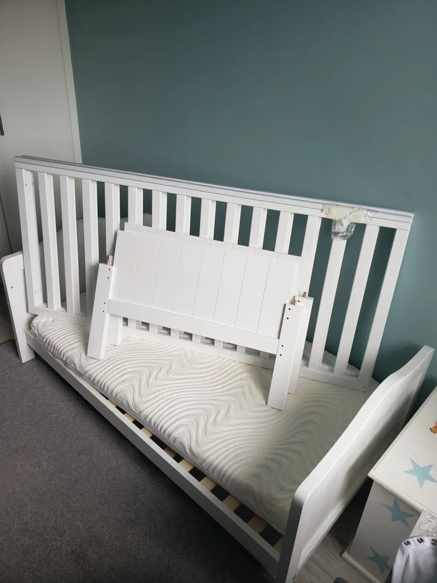 Cot bed - Image 2
