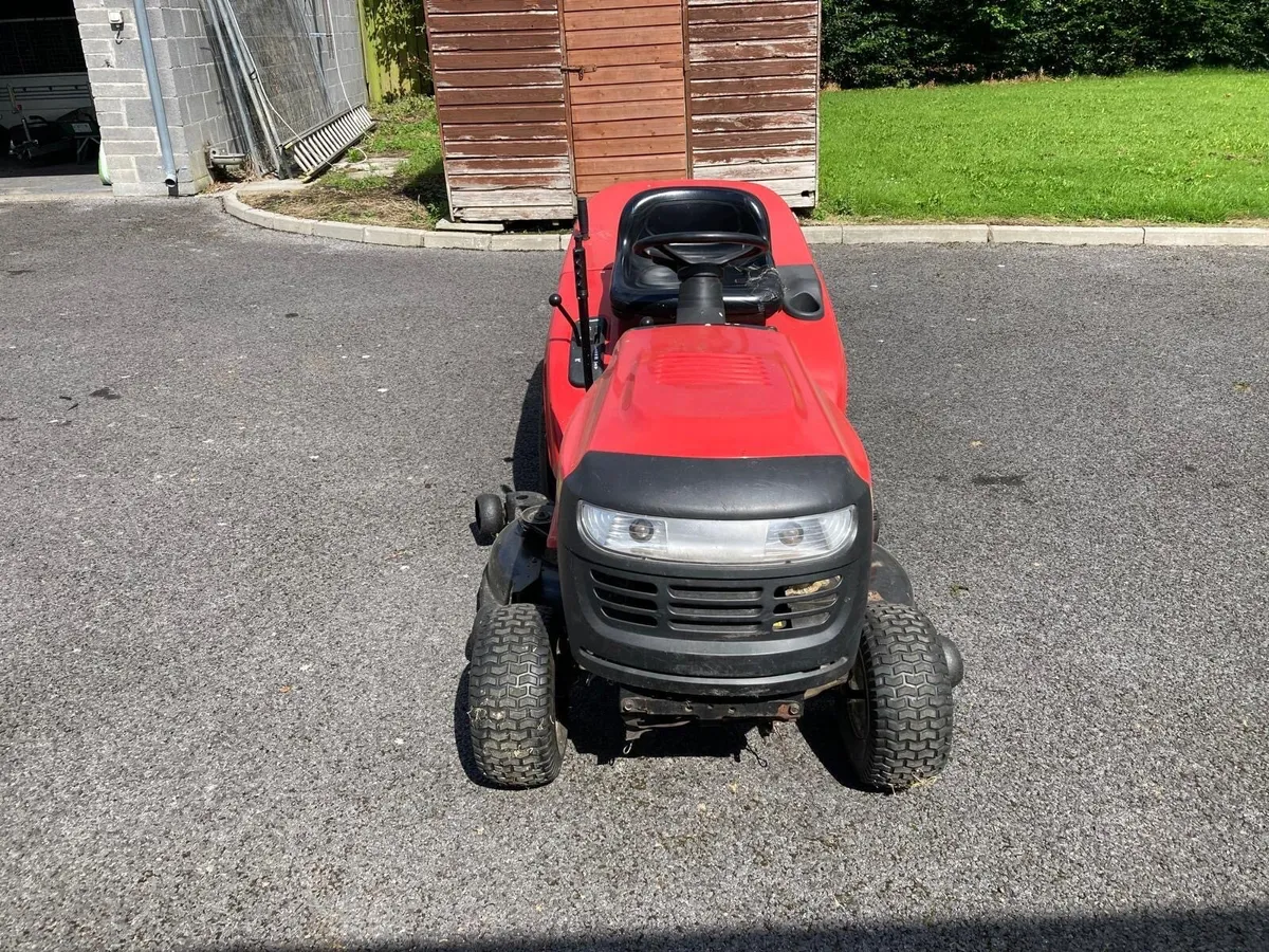 Ride on lawn mower - Image 2