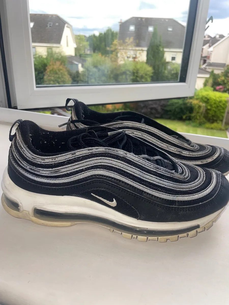 Nike air max black Uk 6.5 - Image 1