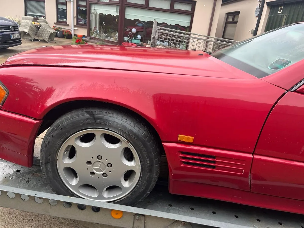 Mercedes 280 SL - Image 3