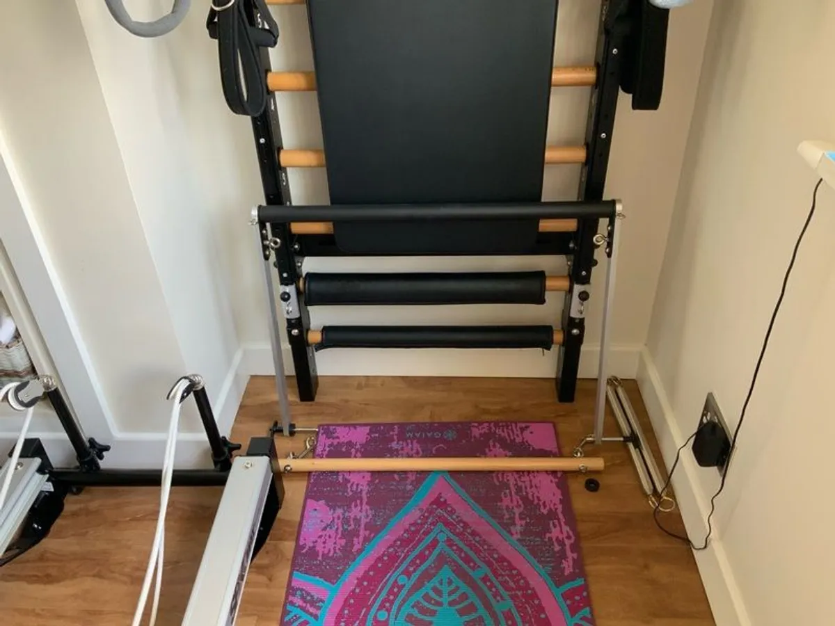 Fuse ladder with attachments. - Image 1