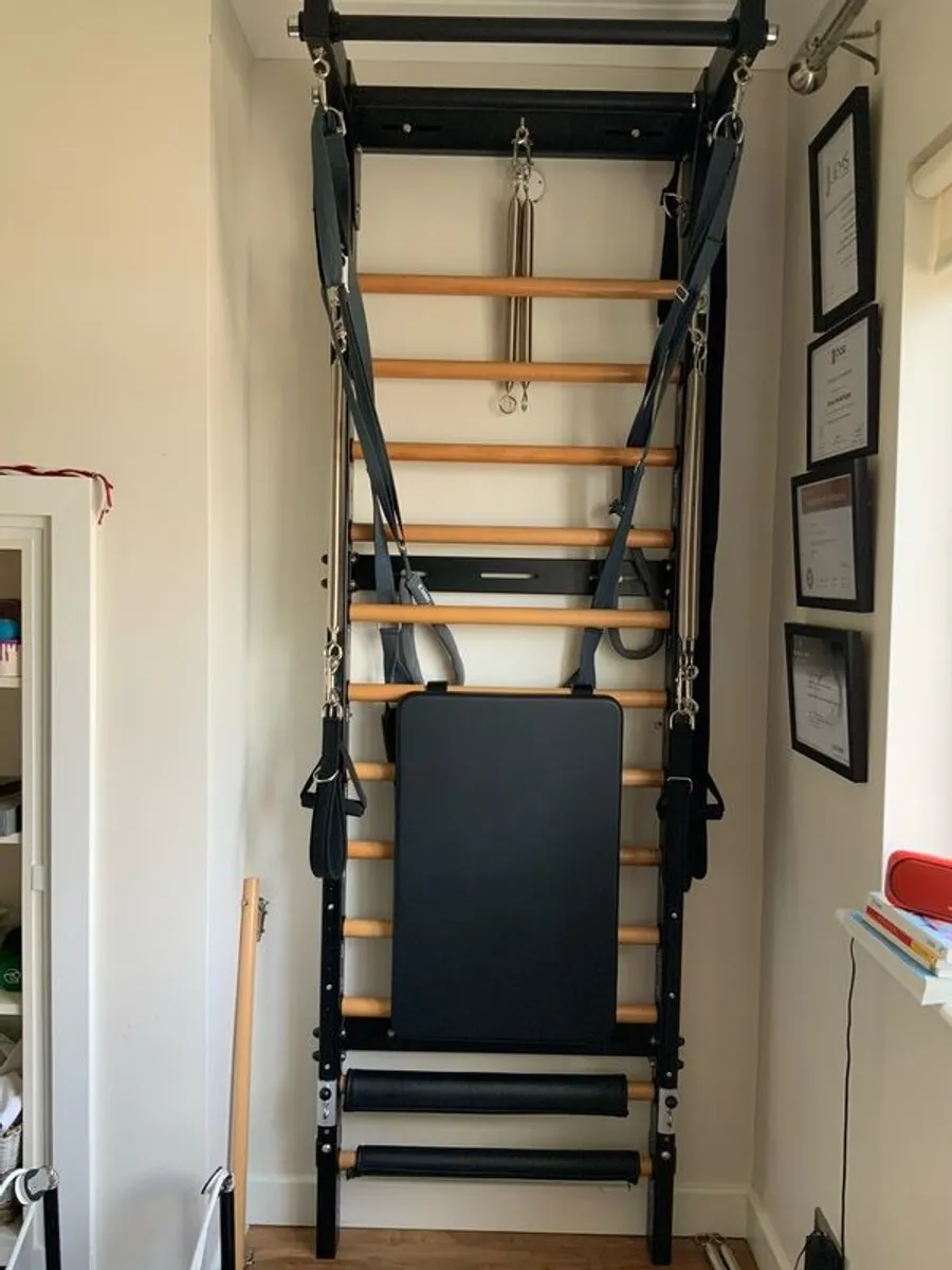 Fuse ladder with attachments. - Image 3
