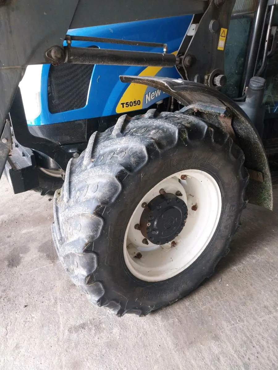 Tractor tyres - Image 3