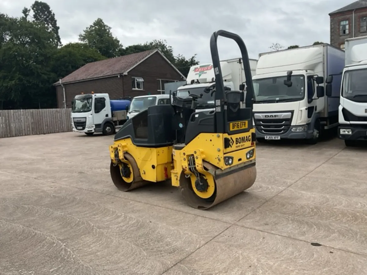 2016 Bomag BW120 AD-5 Double Drum Vibrating Roller - Image 4