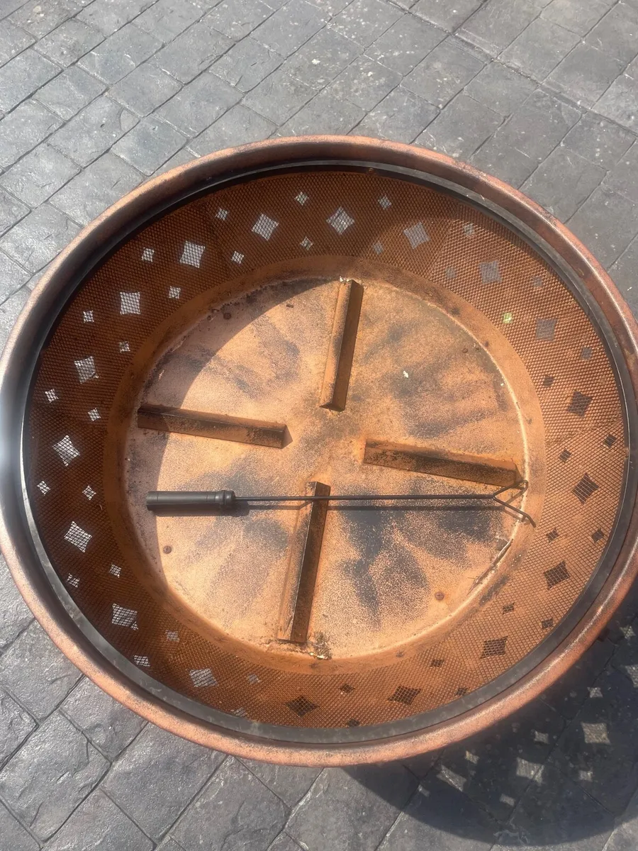 Fire pit - Image 4